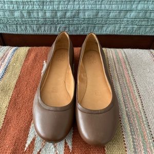 Naturalizer Brown Leather Flats